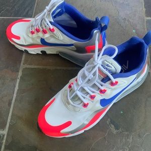 Nike Women Airmax 270 US6
